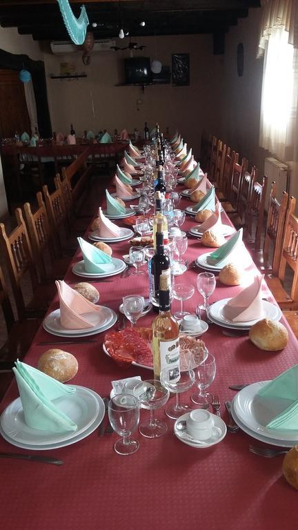 Padornelo Hostal Santa Maria Do Poio מראה חיצוני תמונה